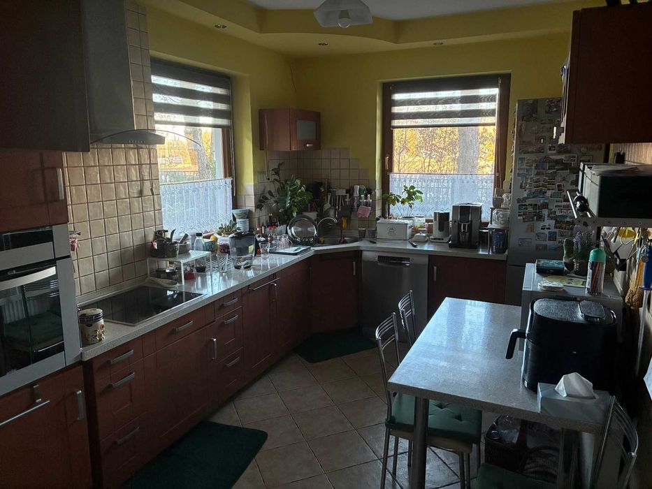 Sprzedam zabudowę kuchni z wyposażeniem.