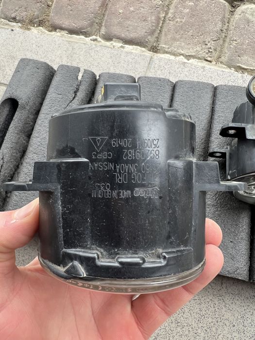 Протитуманні фари Nissan Leaf