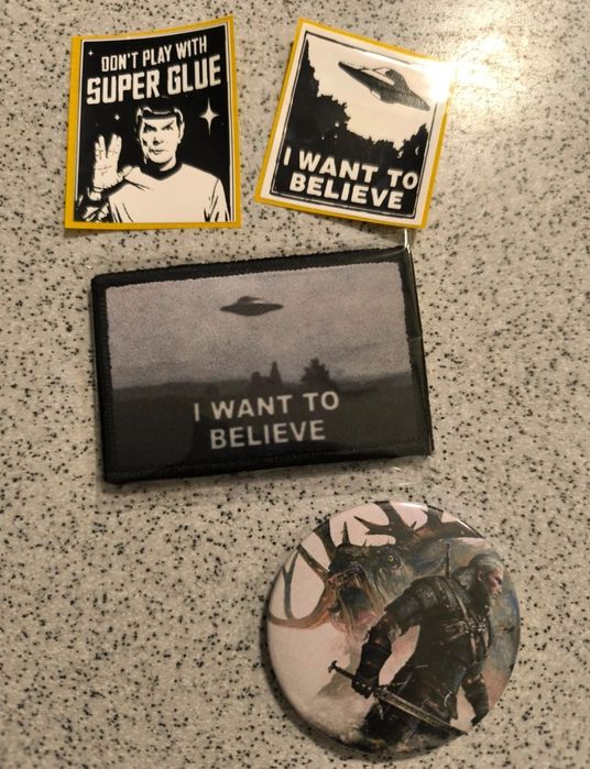 5×8 Patch Naszywka rzep X Files UFO + naklejka + pin  - Nowy w folii