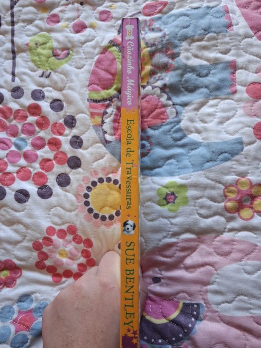 Livro infantil: "Cãozinho mágico"