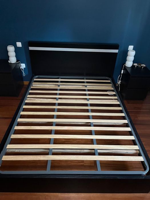 Cama casal com estrado + colchão