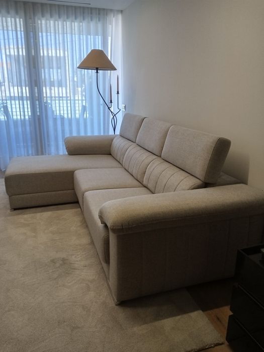 Sofá Novo com chaise long