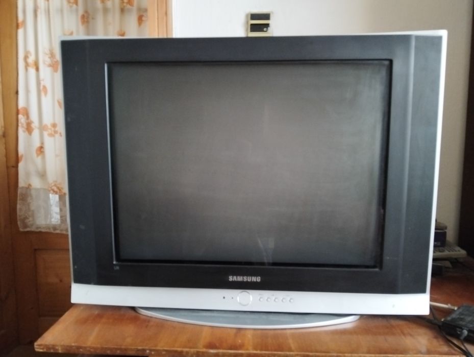 Телевізор Samsung -  29 дюймів