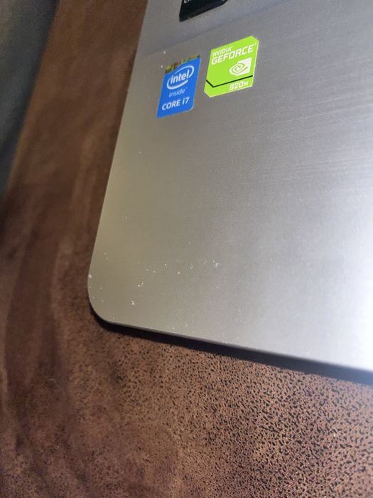 Sprawny laptop ASUS X555L w dobrym stanie