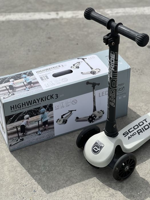 Самокат Scoot and Ride