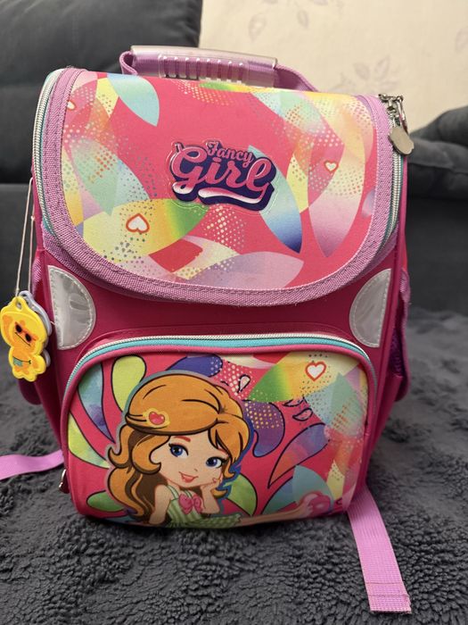 Продам шкільний портфель