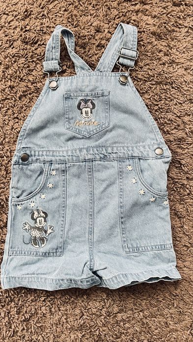 Одяг на дівчинку