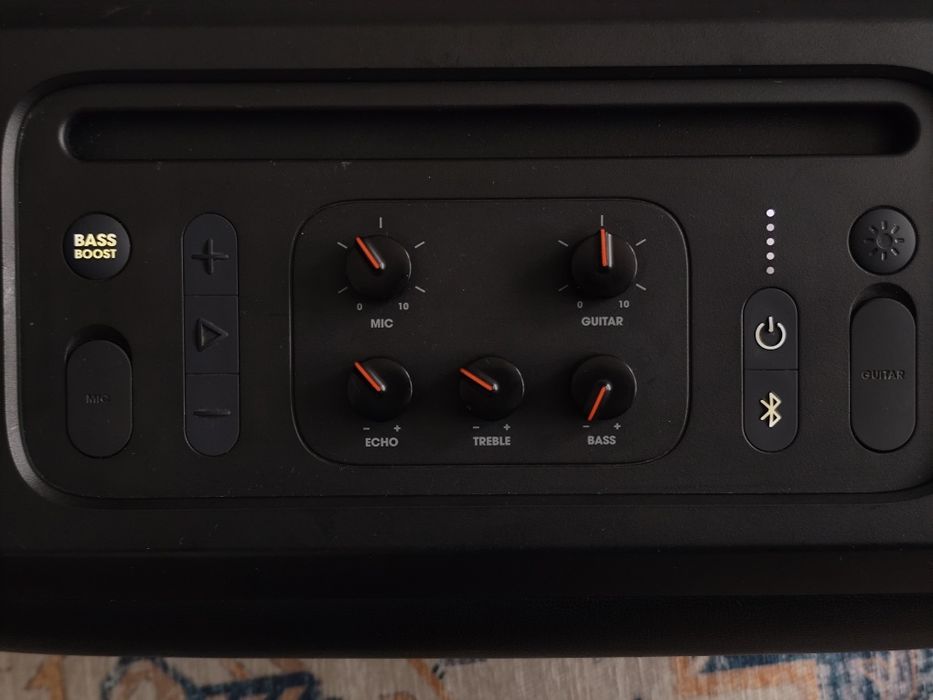 JBL PartyBox On-The-Go + Microfone Original