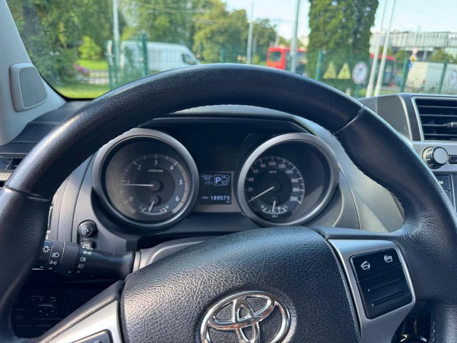 Toyota Land Cruiser Prado 2,8 дизель 2016