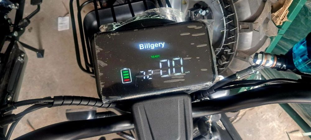 Електричний трицикл