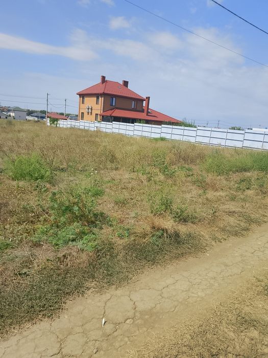 Продам срочно участок 5е колесо новая нарезка угловой в центре