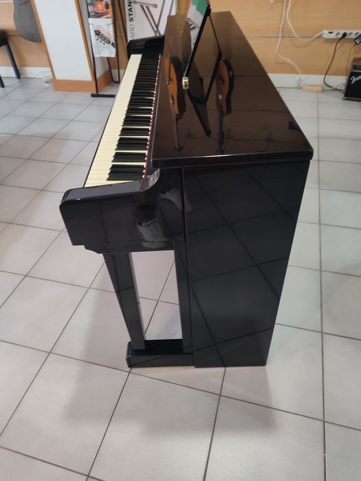 Piano Roland HP 5700
