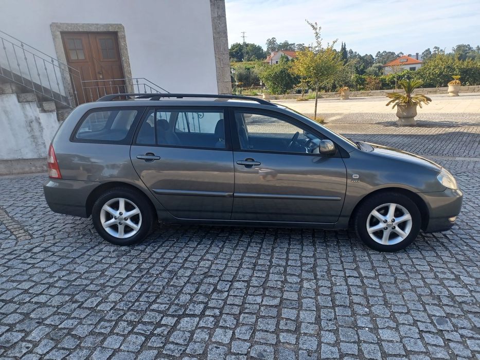 TOYOTA COROLLA SW 1.4 VVTI Estado Impecável