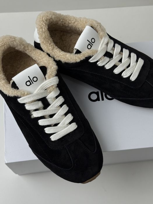 Кеди зимові кросівки на хутрі ало йога alo yoga