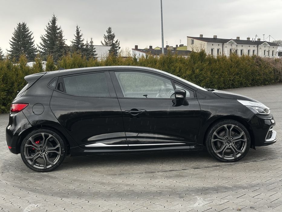 Renault Clio IV RS 200 KM