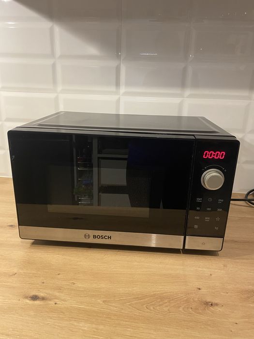 Kuchenka mikrofalowa Bosch FFL023MS2 20L 800W Czarno-srebrny