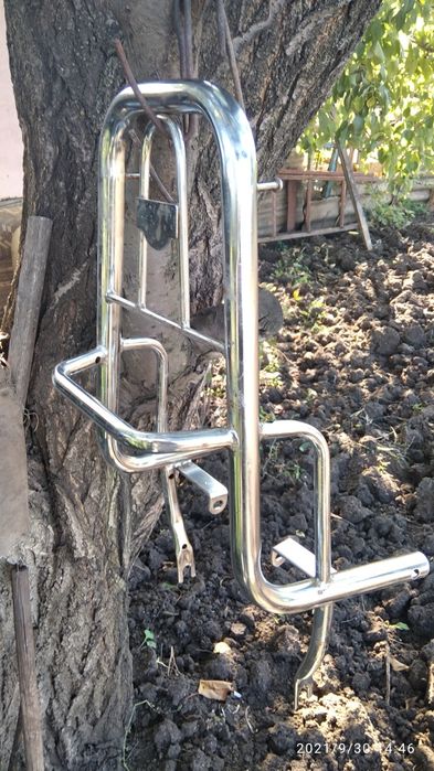 Багажник на мотоцыкл