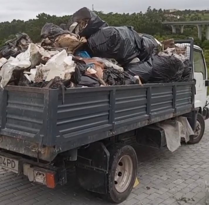 LISBOA e SETÚBAL CARRINHAS p/ recolha de todo o tipo de resíduos pladur plástico madeira cartão tela asfaltica esferovite entulho obras lixo misturado