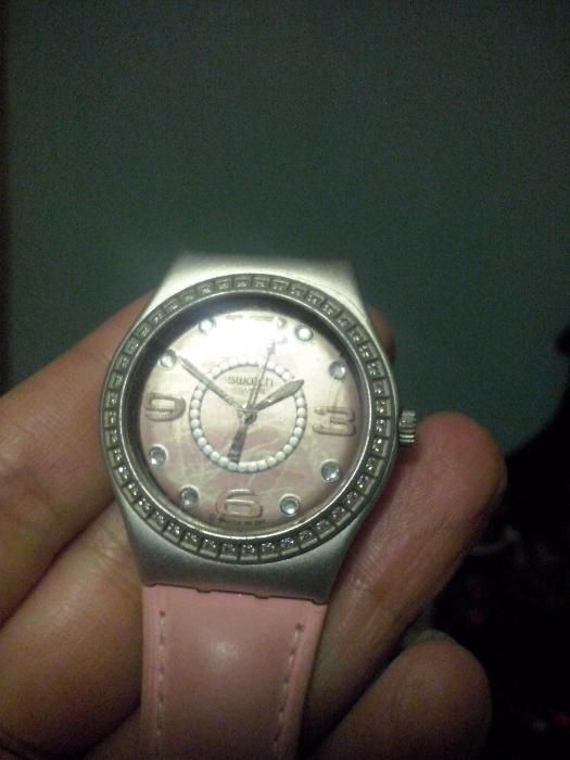 relógio swatch c/muitos cristais!Golden eye/007-James Bond,como novo!!