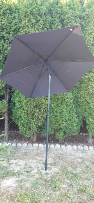 parasol przeciwsłoneczny