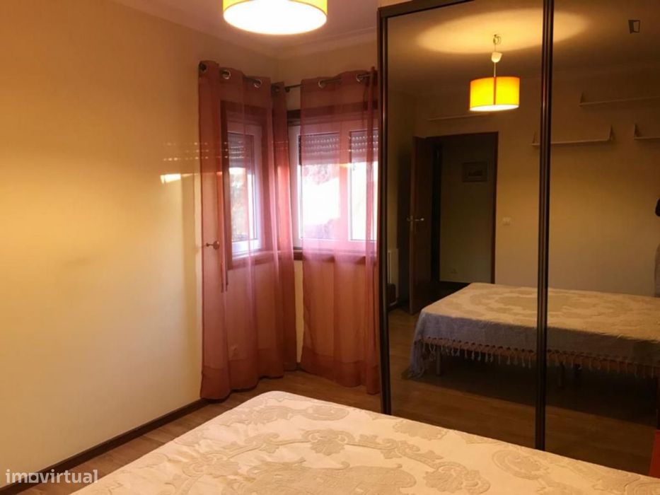 Quarto - localizado em Vila nova de gaia