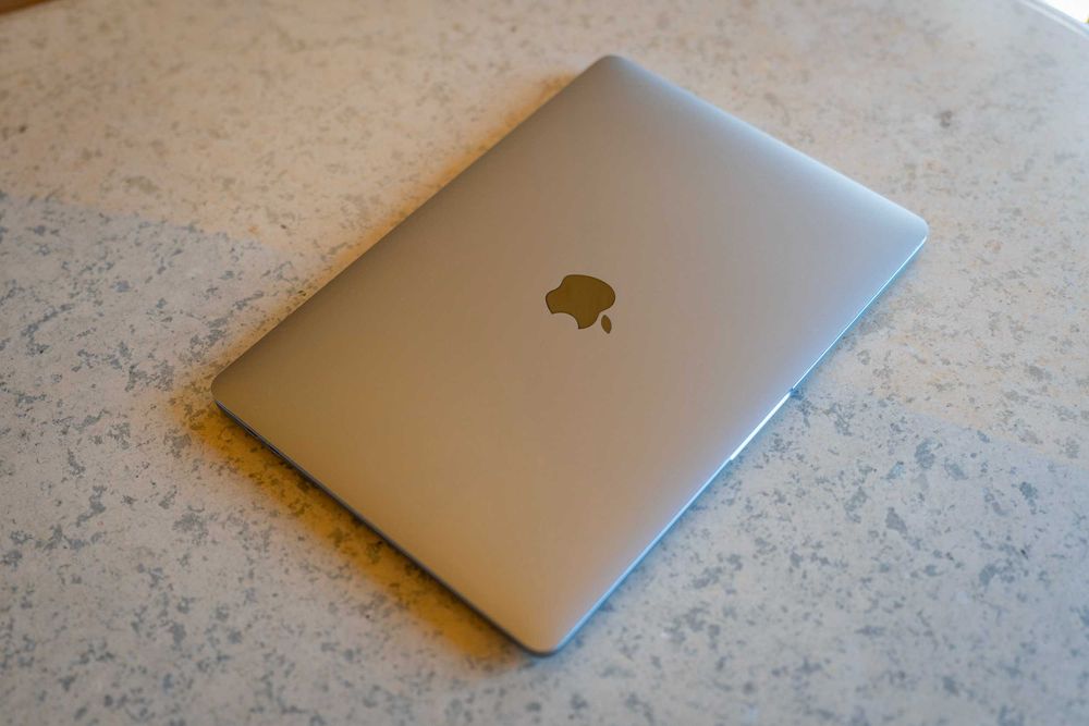 MacBook Pro 13” 2020 i5 | 16GB RAM | 512GB SSD | Touchbar