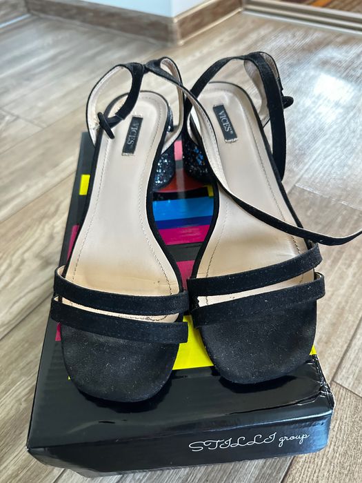 Босоніжки в хорошому стані