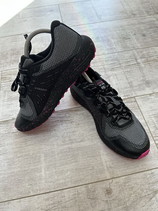 Жіночі кросівки Under Armour UA Charged Bandit Trail GTX (EUR 40)