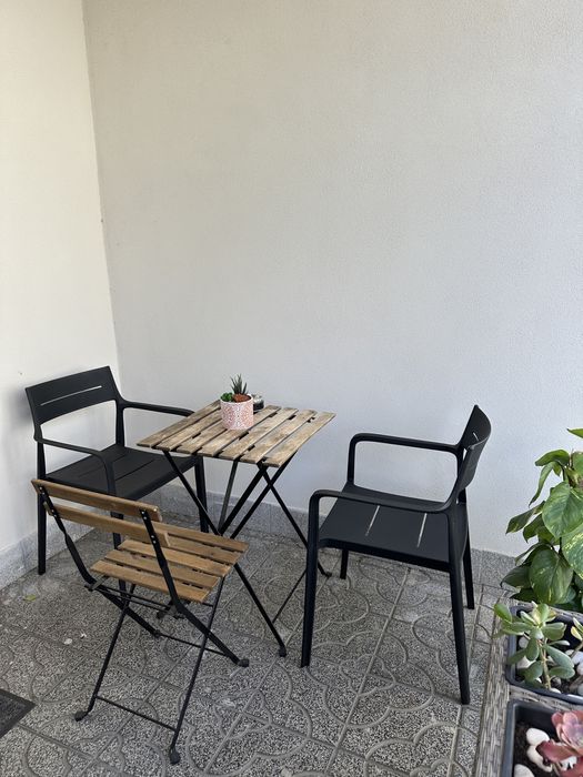 Mesa exterior + cadeiras