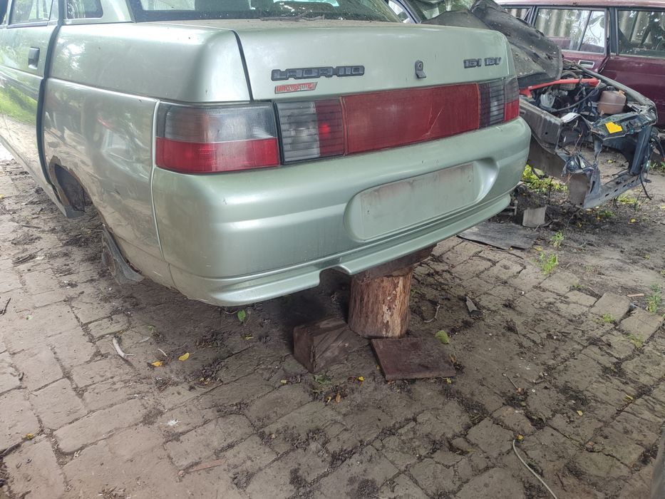 Задний бампер ваз 2110