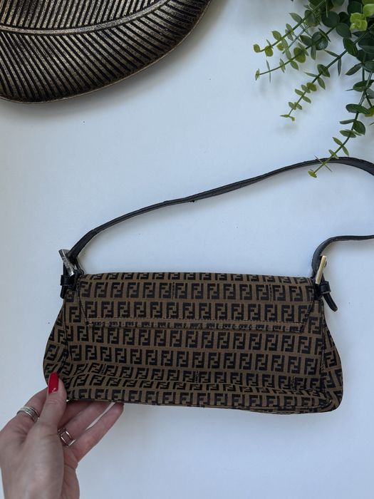 Сумка багет Fendi