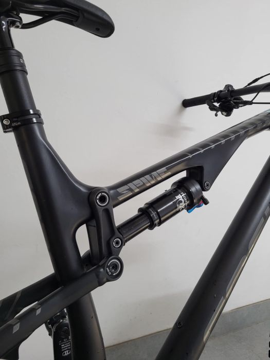 Rower Focus Spine Carbon L