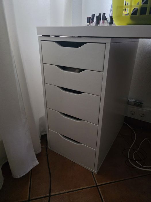 Bloco de gavetas ikea + tampo