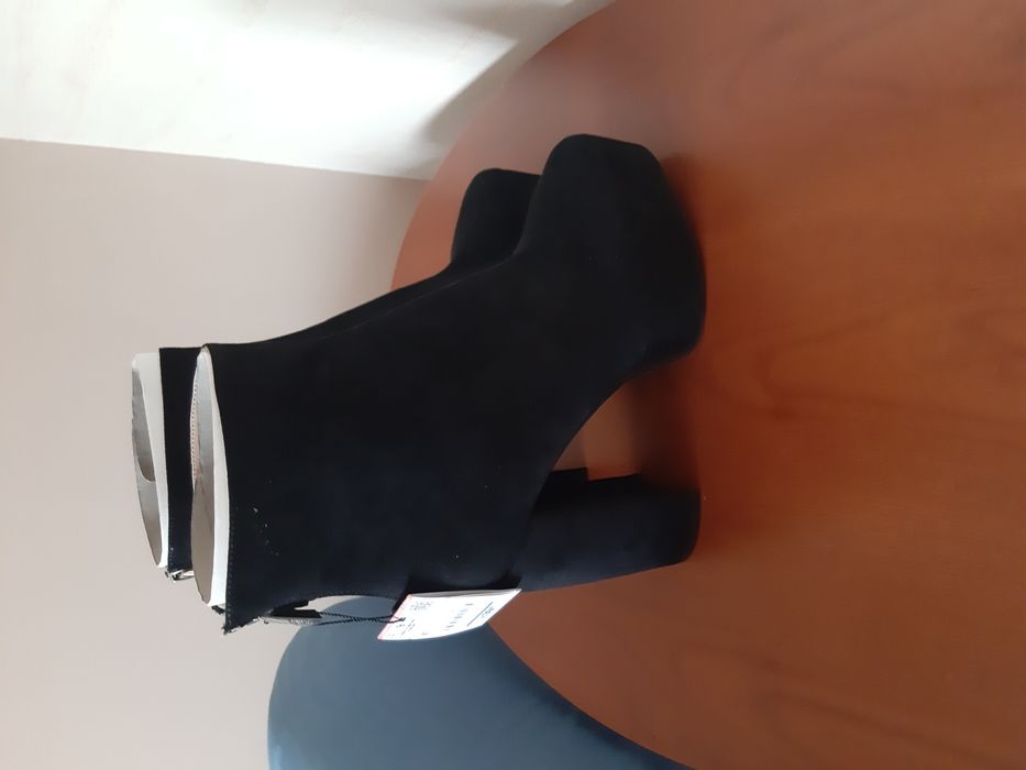 Buty kozaki czółenka Zara 41  wysokie słupek czarne zamsz szpilki