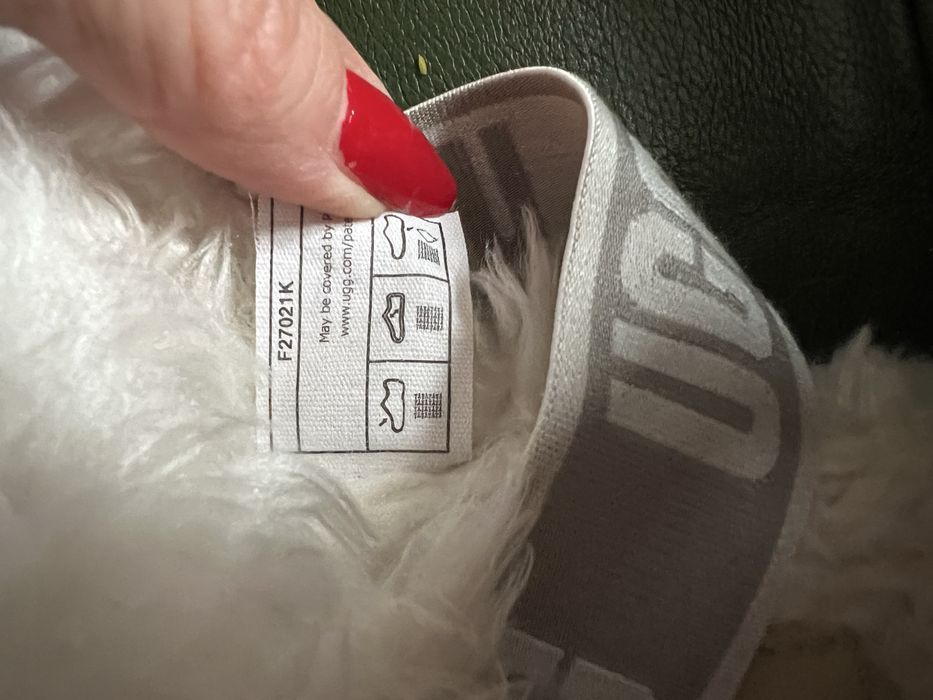 UGG białe puchate sandały na platformie kapcie sztuczne futro 36