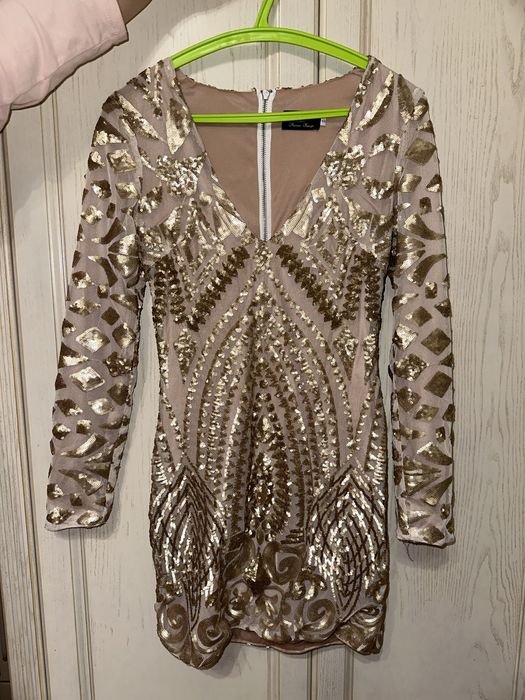 Платье размер S золотое