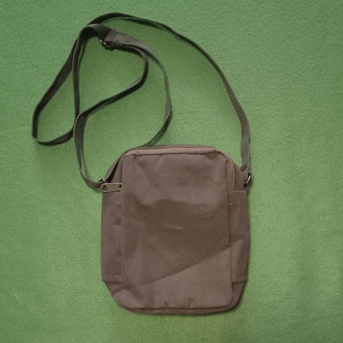 Барсетка Fjällräven Kanken Sling, зелена сумка бананка fjallraven канкен хакі сумка месенджер через плече, темно зелена хаки сумочка фіал рейвен лиса