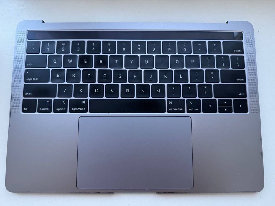 MacBook Pro 13” 2018 Space Gray (на запчастини / під відновлення)