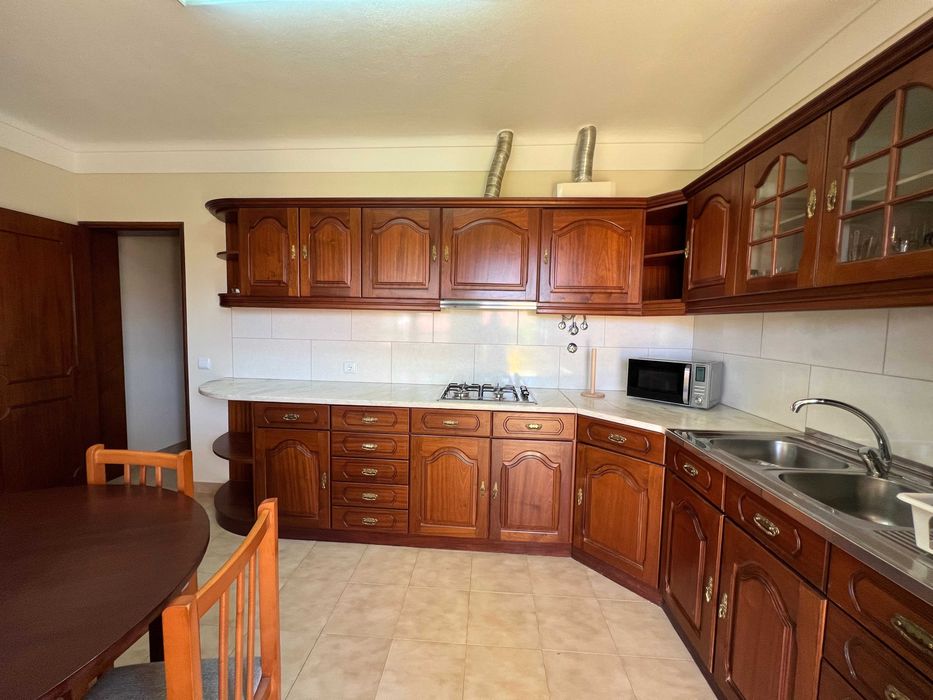 Aluga-se moradia V3 nos arredores de Portimão