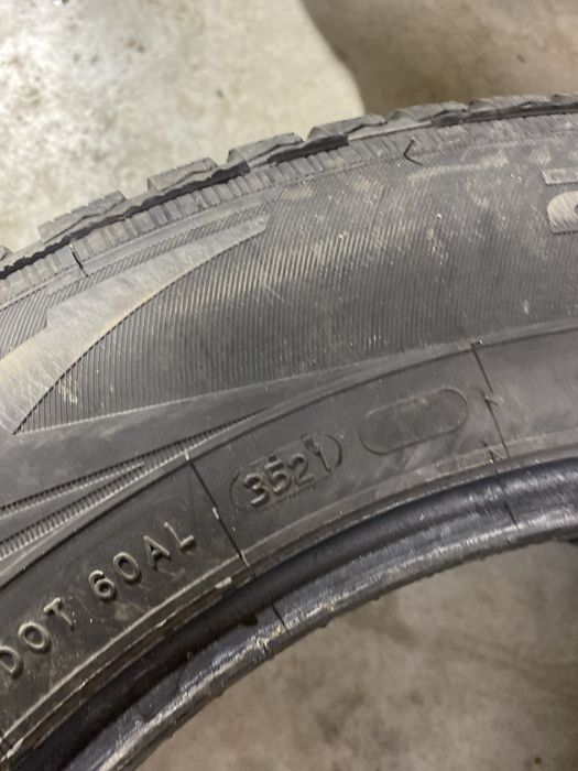 11. Opony zimowe nokian wr d4 215/60r16 komplet wysylam