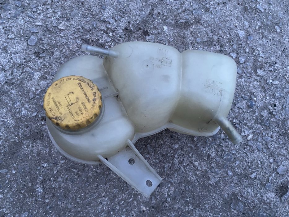 Opel Astra F 1 zbiornik zbiorniczek wyrownawczy oryginal