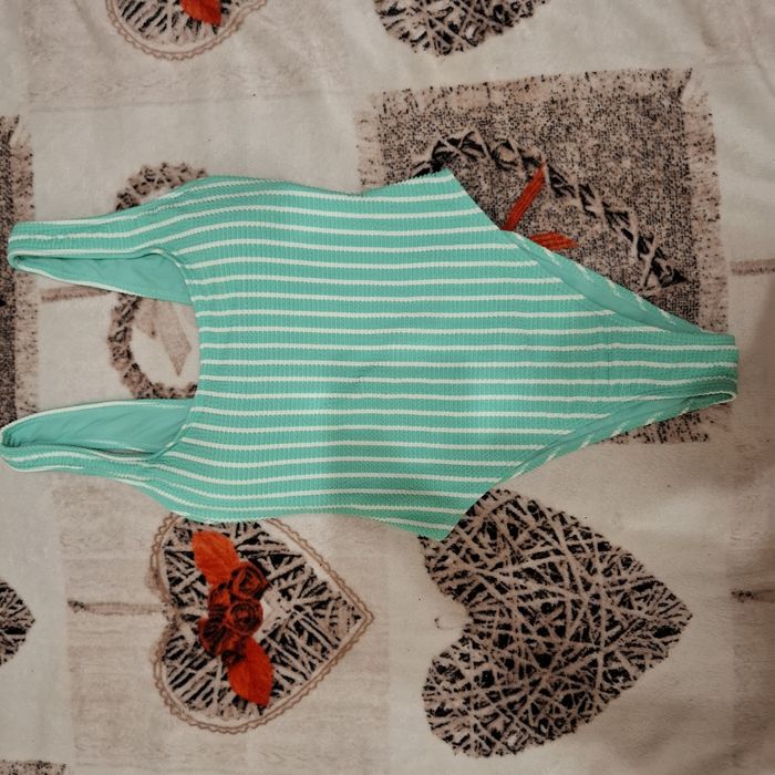Pasiasty jednoczęściowy strój kąpielowy  marki River Island