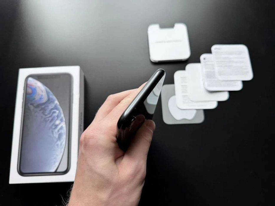 iPhone XR 100% батарея