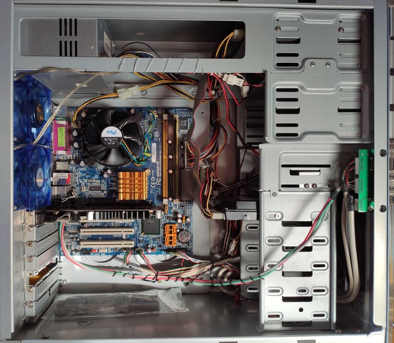 Retro PC em ótimo estado com Pentium D