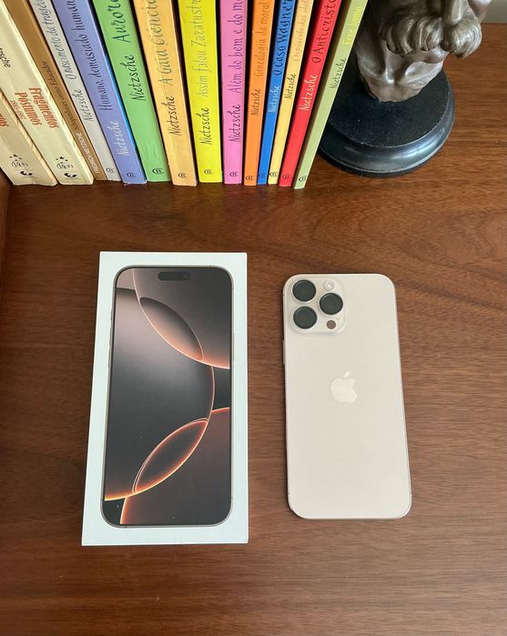 iPhone 16 Pro Max 256 GB | Como Novo | Cor Titânio Deserto