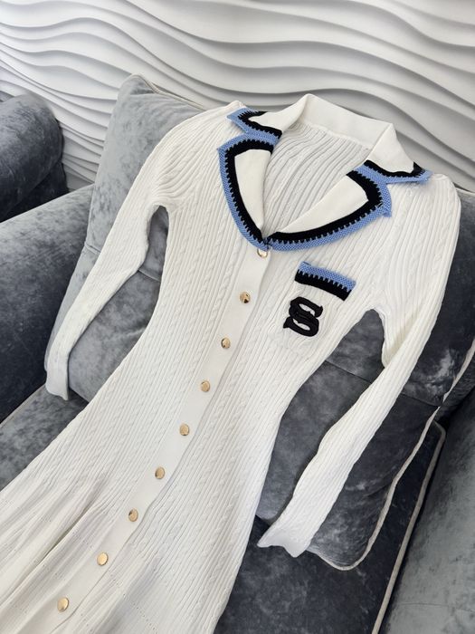 Длинное платье в стиле Sandro