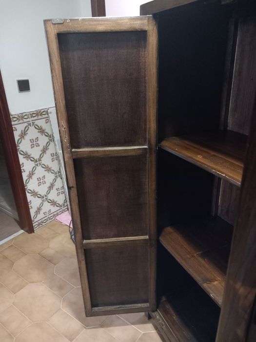 Móvel Oriental cor castanha