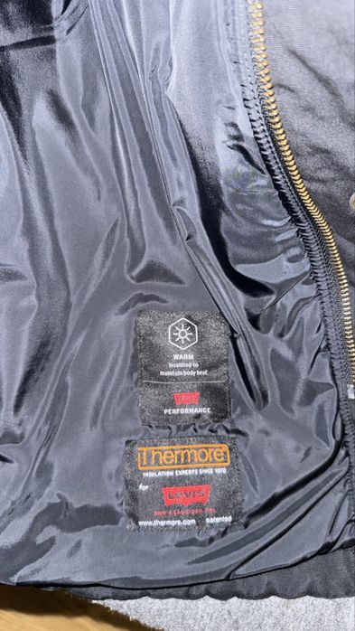 Casaco Levis preto