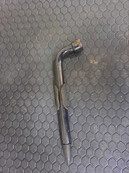 Oryginalny klucz do kół OE Ford