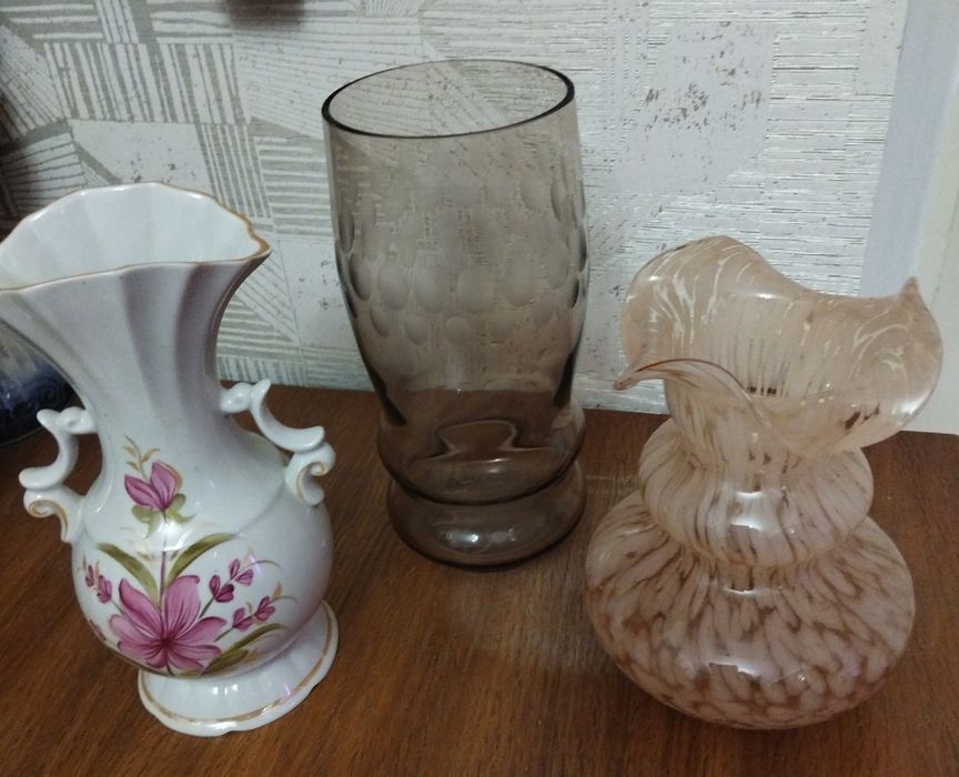 Продам вазы стеклянные.